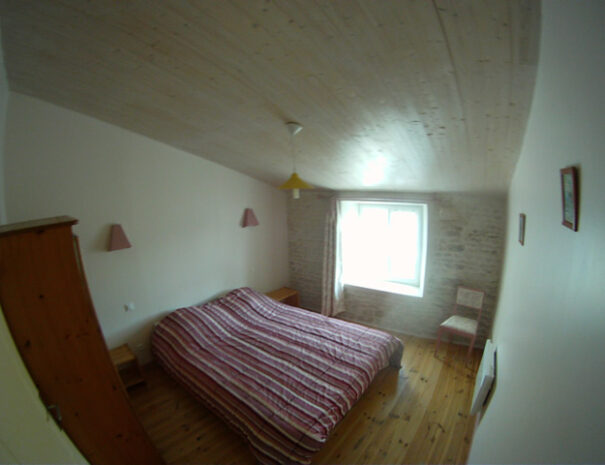 Gite "L'Ile" 10 Chambre_Grand_Lit_LeSud_1