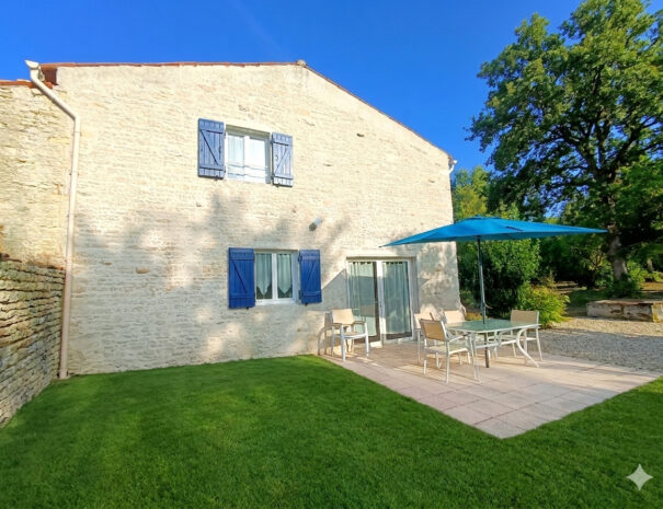 Gite "L'Ile" 13 Terrasse Gite "Le Sud"